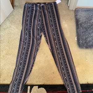 NEW WITH TAGS! Beautiful 1X leggings